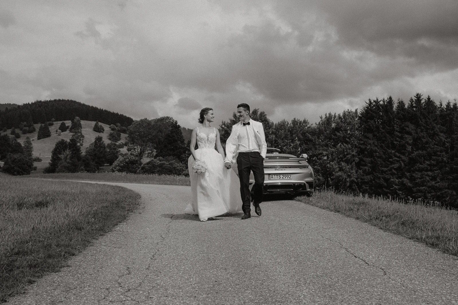 Jennifer und Alex bei ihrer Hochzeit im L'Artor Allgäu