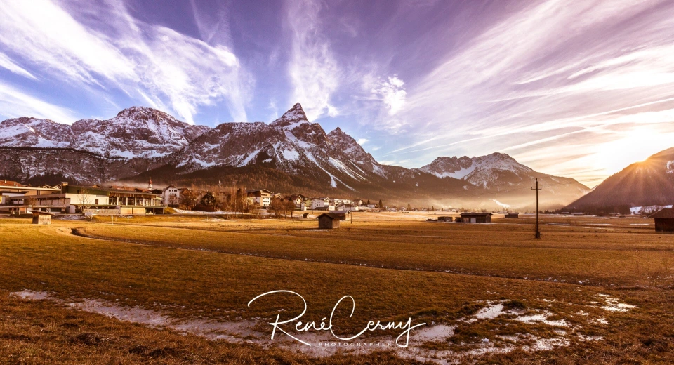Fotograf René Cerny – Landschaftsfotografie. Alpenpanorama im Winter bei Sonnenaufgang.